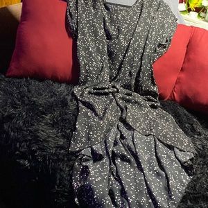 Dress in black shirt in front shirt sleeves